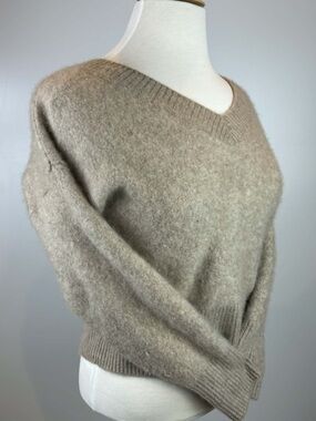 Club Monaco 100% Cashmere V-Neck Sweater – Size Medium